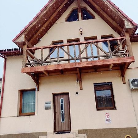 Casa Cu Balcon Apartment Brasov Exterior photo