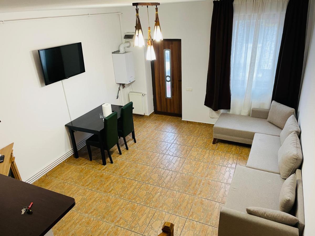 Casa Cu Balcon Apartment Brasov Exterior photo