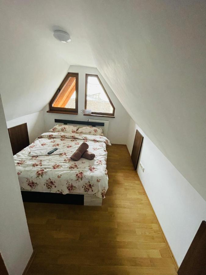 Casa Cu Balcon Apartment Brasov Exterior photo