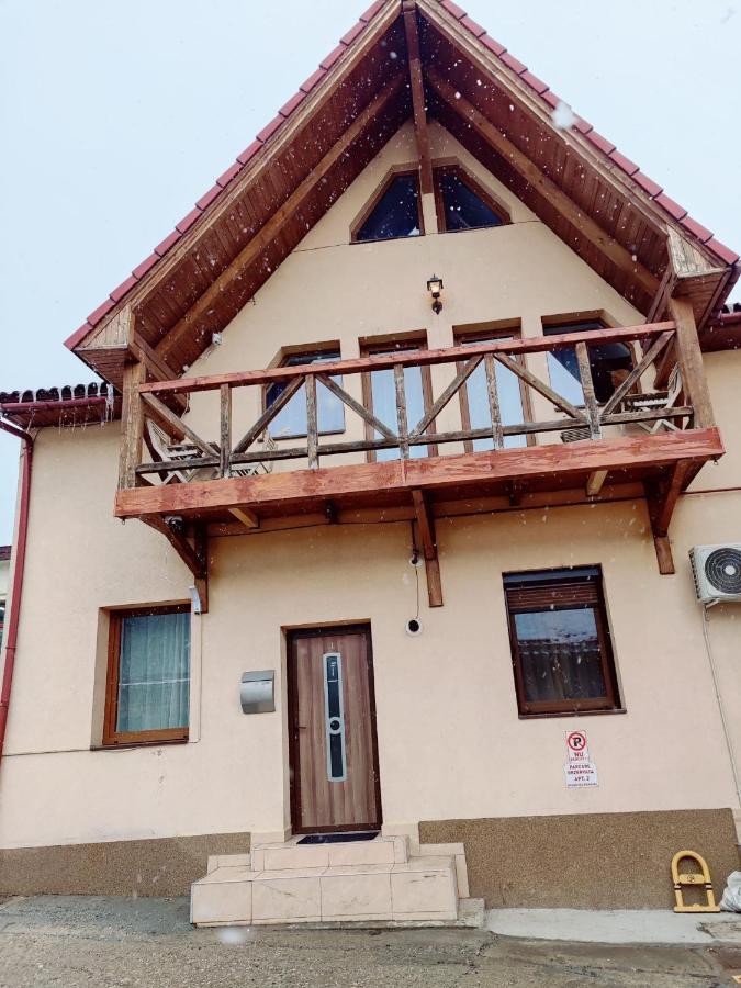Casa Cu Balcon Apartment Brasov Exterior photo
